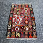 Vintage Kilim Rug – 4.27x6.07 ft - Image 2