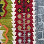 Vintage Handwoven Esme Kilim from İzmir Earring Motif 2.62x3.87 ft - Image 3